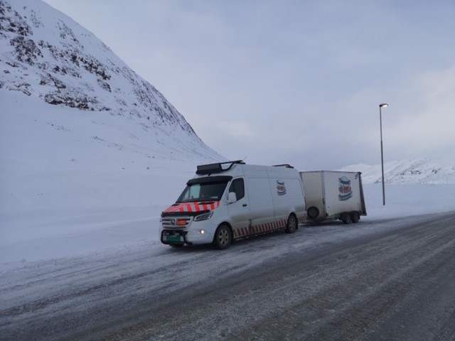 Raskt-Levert AS Ekspress På vei fra Østlandet til Vestlandet! - Raskt-Levert #Ekspressbil på retur over fjellet etter levering av  ADR gods på Vestlandet!